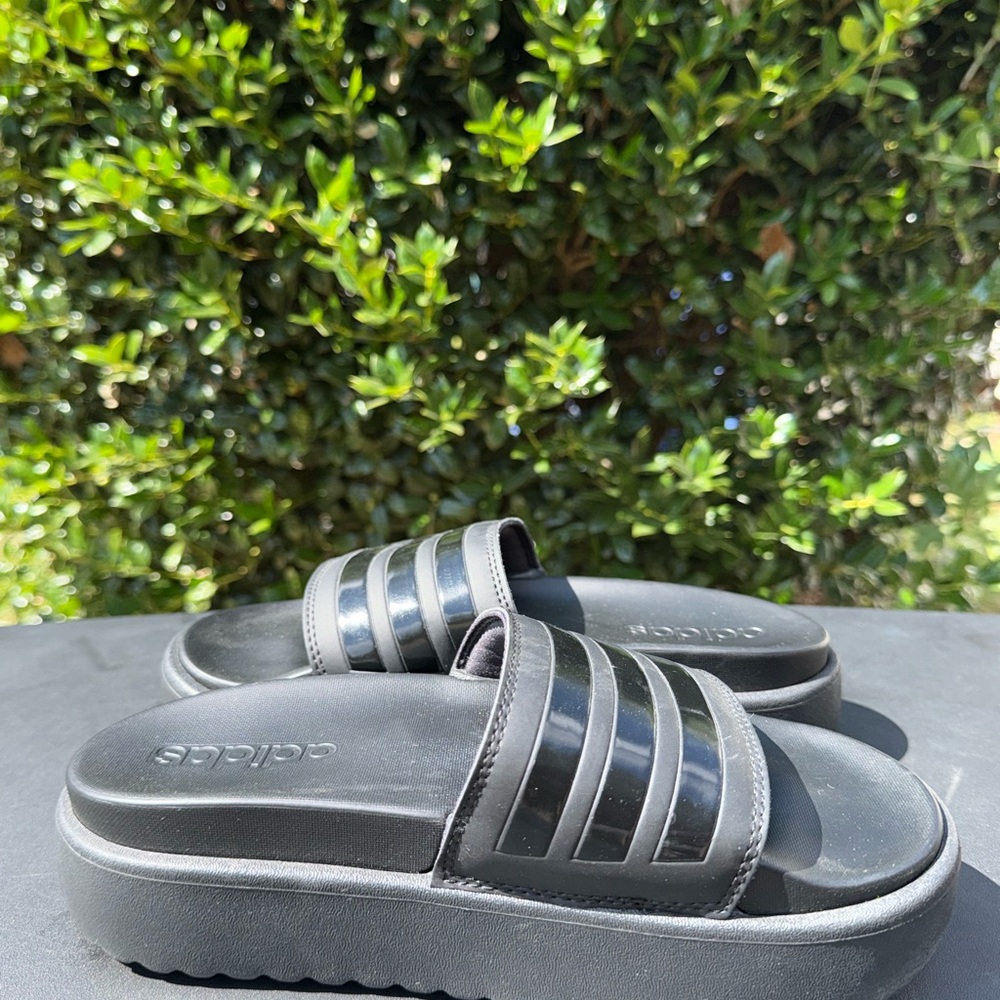ADIDAS ADILETTE PLATFORM SLIDES Black Slide Sandals with Stripes Size 5